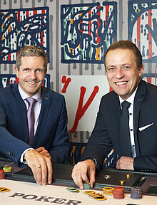 Direktor Frießer übergibt an neuen Casino Innsbruck Direktor Martin König