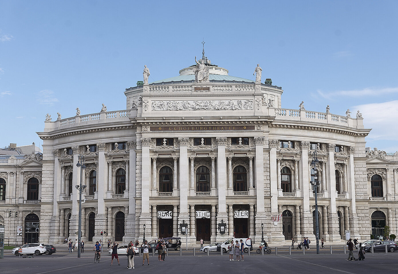 Burgtheater Außenansicht bei Tag