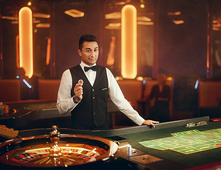 (c) Casinos Austria Croupier, Spieltisch, 13er Jeton