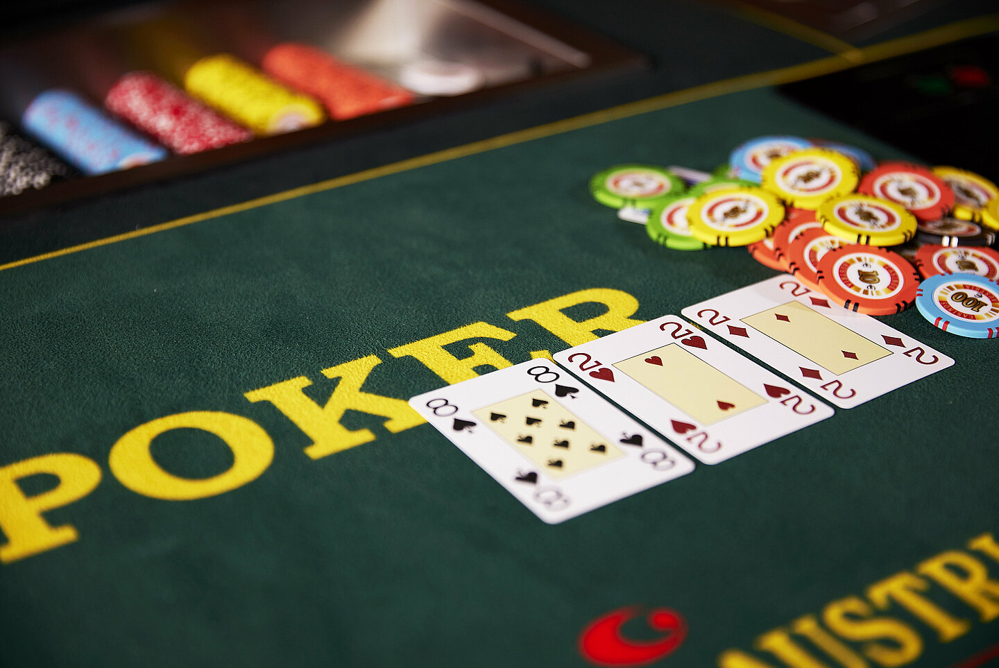 Poker Karten Flop und Jeton Pot
