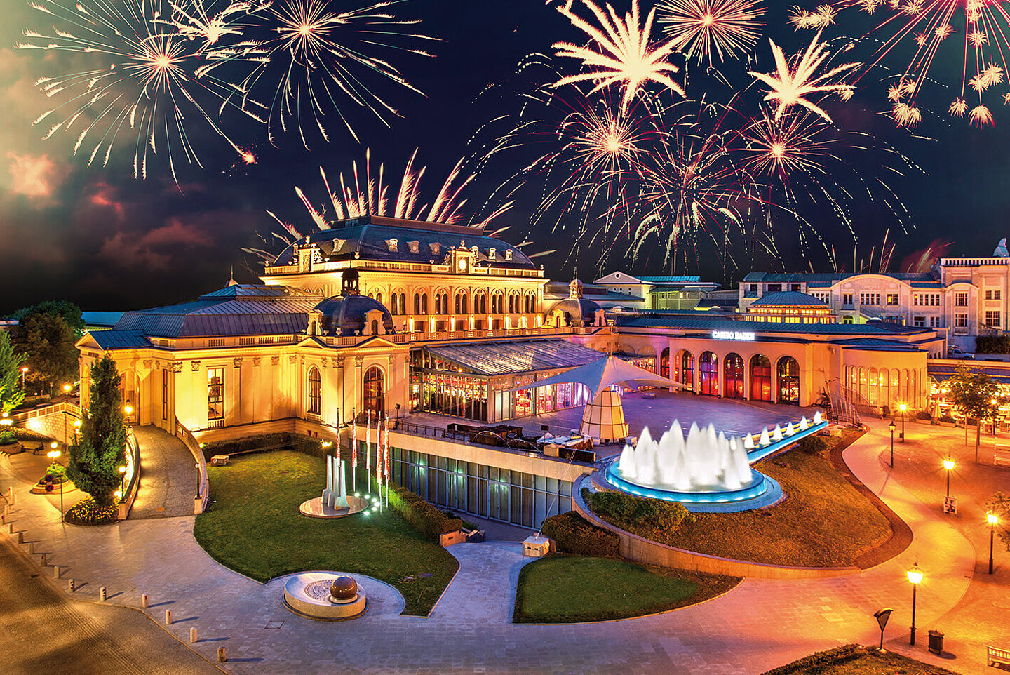 Casino Baden Ansicht mit Silvester Feuerwerk