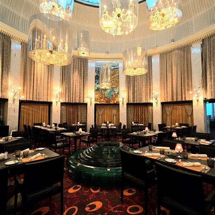 Kuppelrestaurant neu