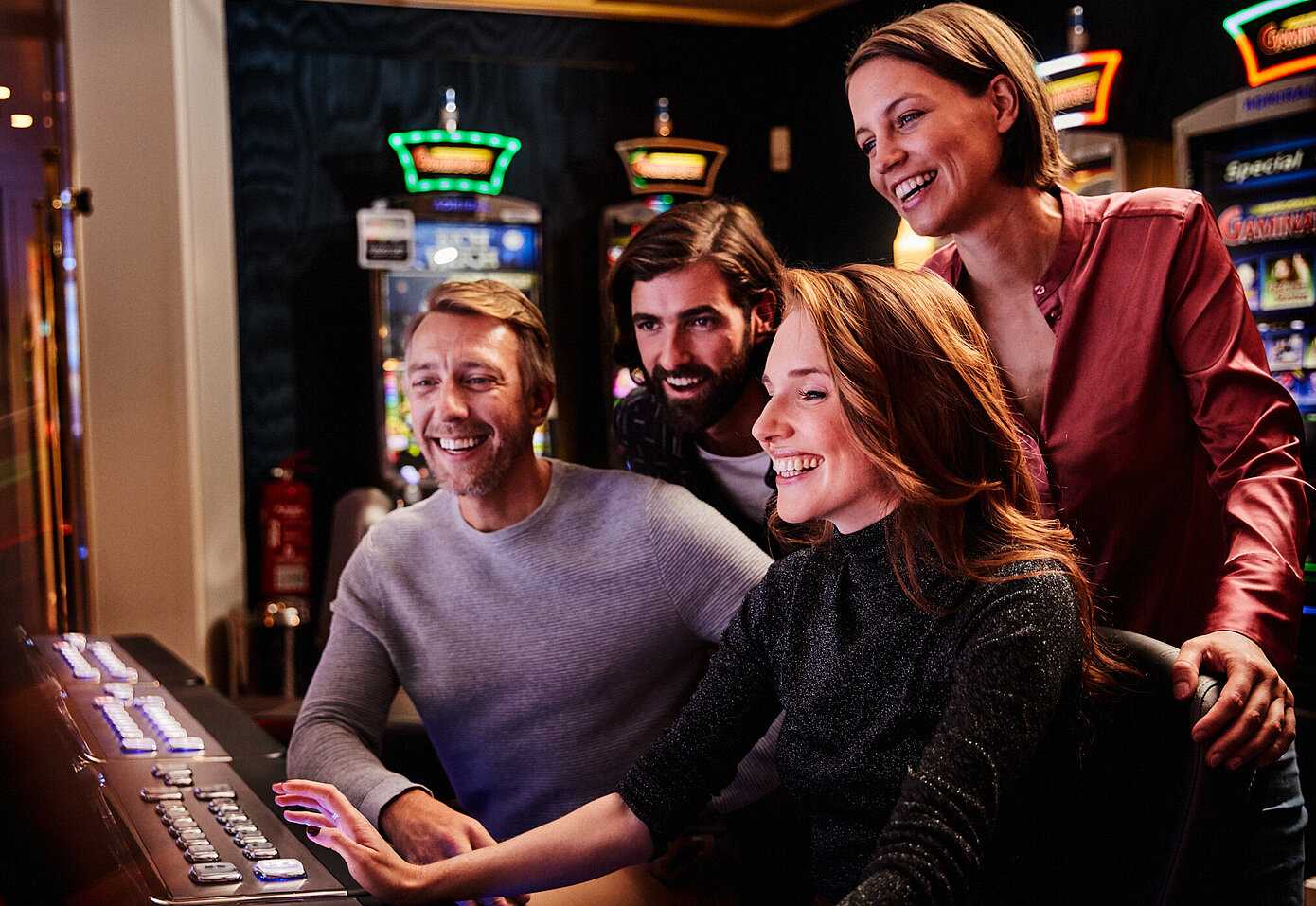 © Casinos Austria Automaten Model zwei Mann und zwei Frauen