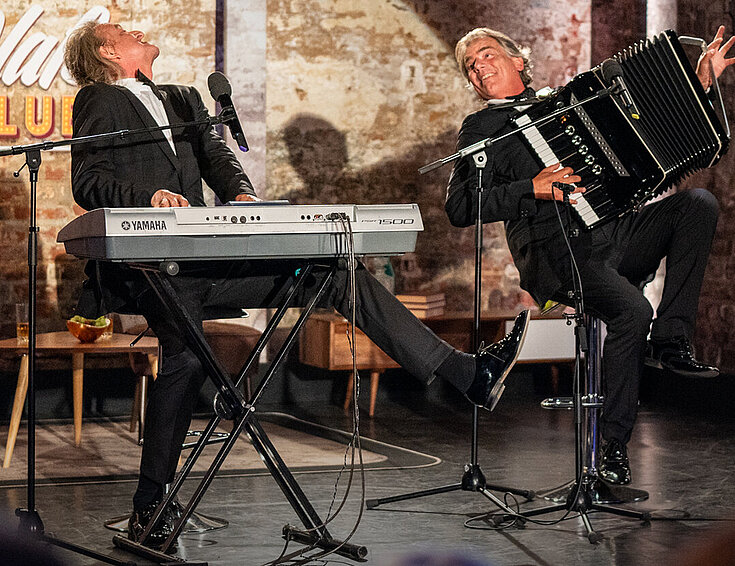 Lindner & Trenkwalder zwei Männer, Musik, Keyboard, Bühne, Show, Kabarett