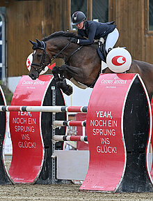 Die Siegerin des Casinos Austria Future Cups 2023, Lisa Schranz mit ihrem Pferd Stacorado