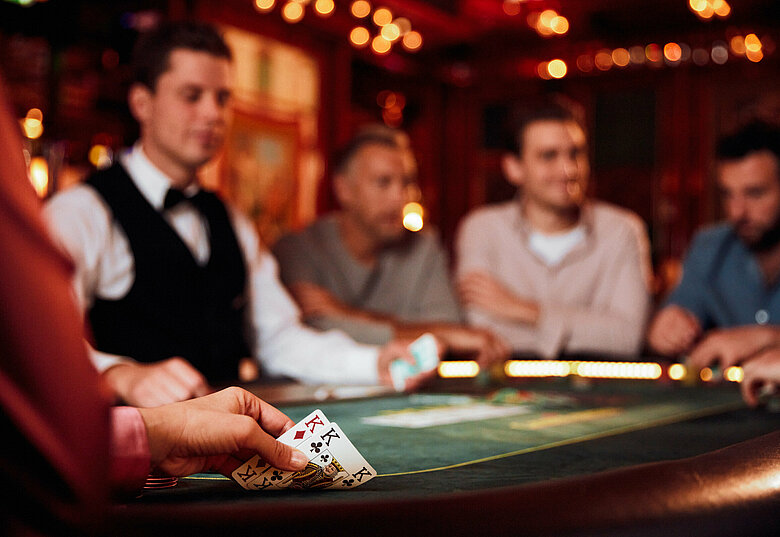 Poker Model Gruppe Turnier Paar mit 2 Königen