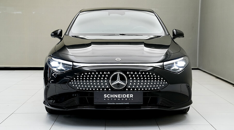 Mercedes-Benz CLA 250+ mit EQ Technologie 200 KW (272 PS) in Metalliclack kosmosschwarz