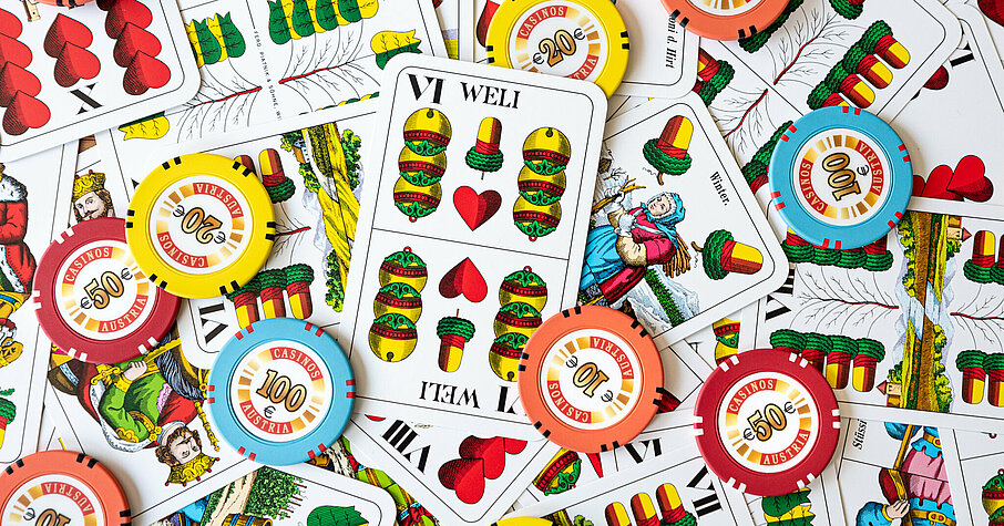 Bezirksblätter Casino Innsbruck Watten Spielkarten mit Jetons