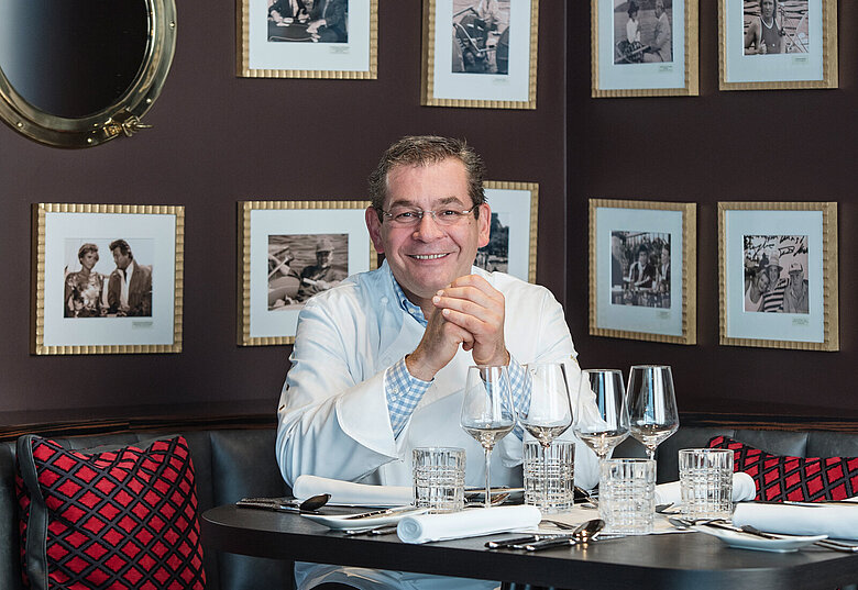Küchenchef Marcel Vanic im Restaurant DIE YACHT