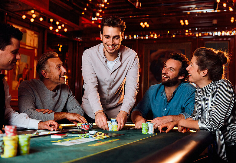 Poker Model Gruppe Turnier Jetons All-in
