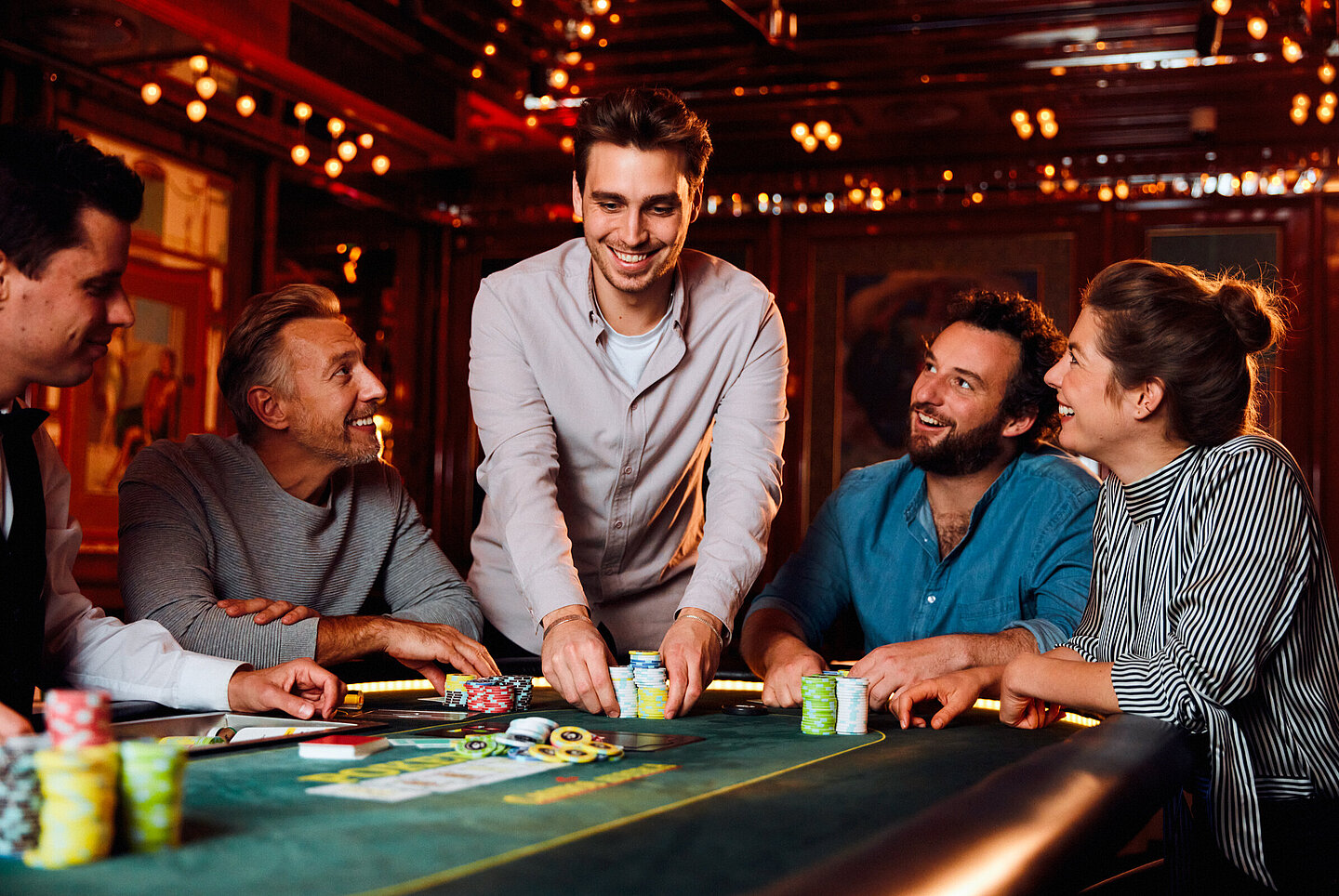 Poker Model Gruppe Turnier Jetons All-in