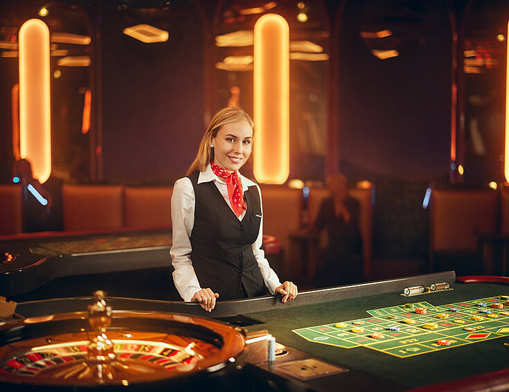Casinos Austria Croupiere am Roulette Tisch