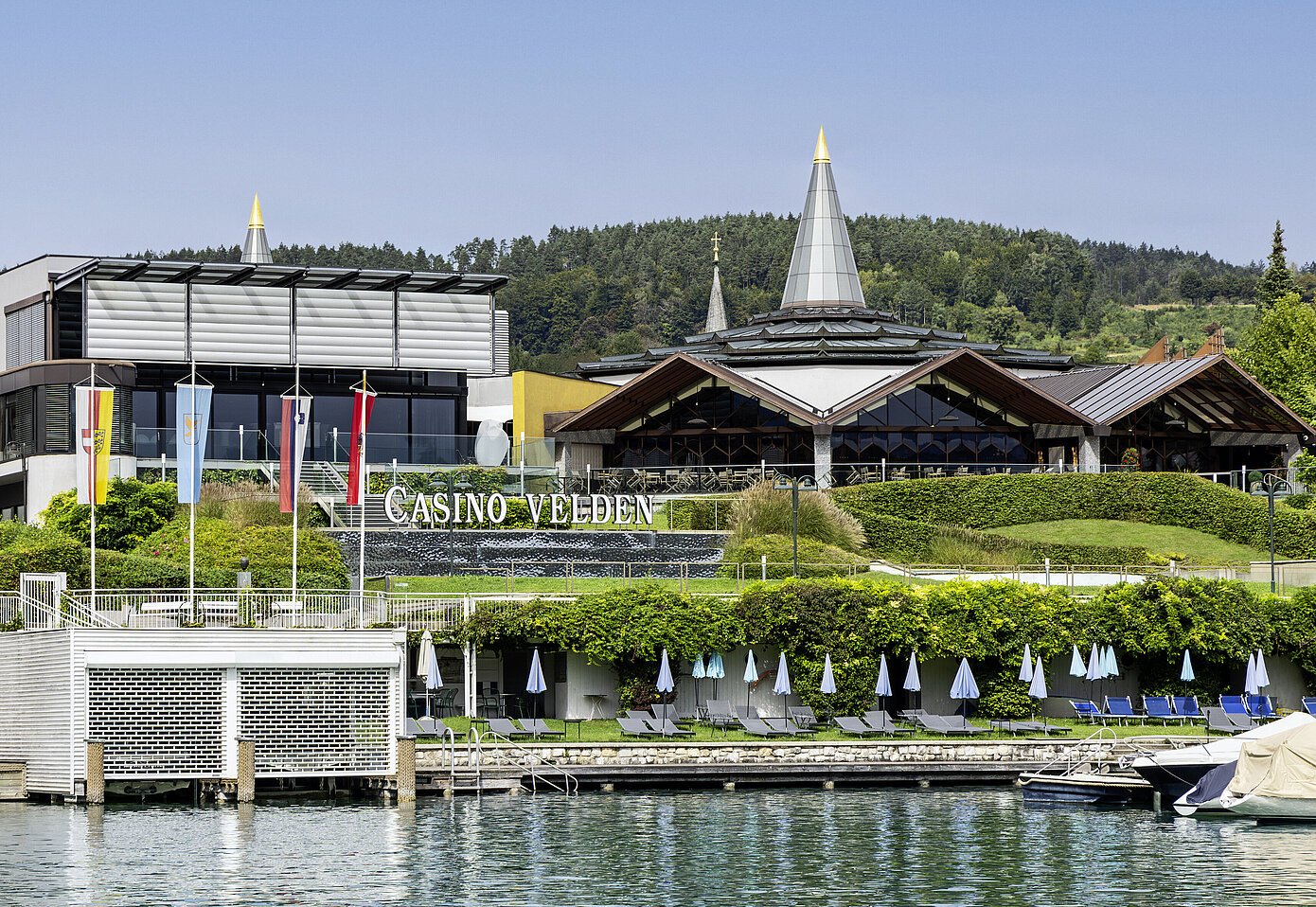 Casino Velden Außenansicht bei Tag