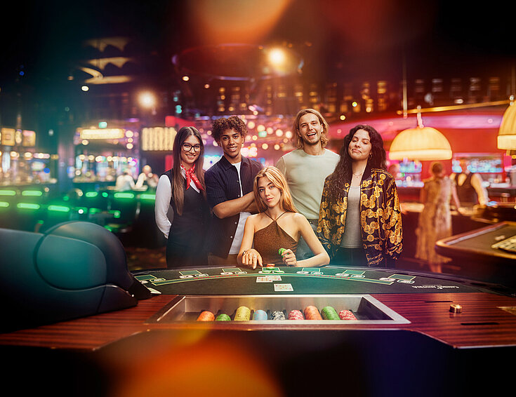 Personen am Black Jack Tisch