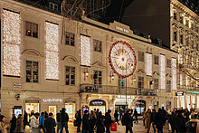 Die beeindruckende Installation an der Außenfassade des Casino Wien