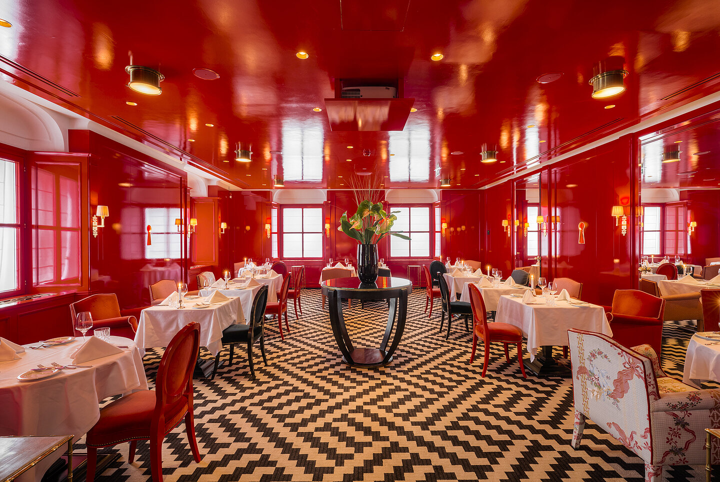 Casino Restaurant Wien Innen-Ansicht Roter Salon
