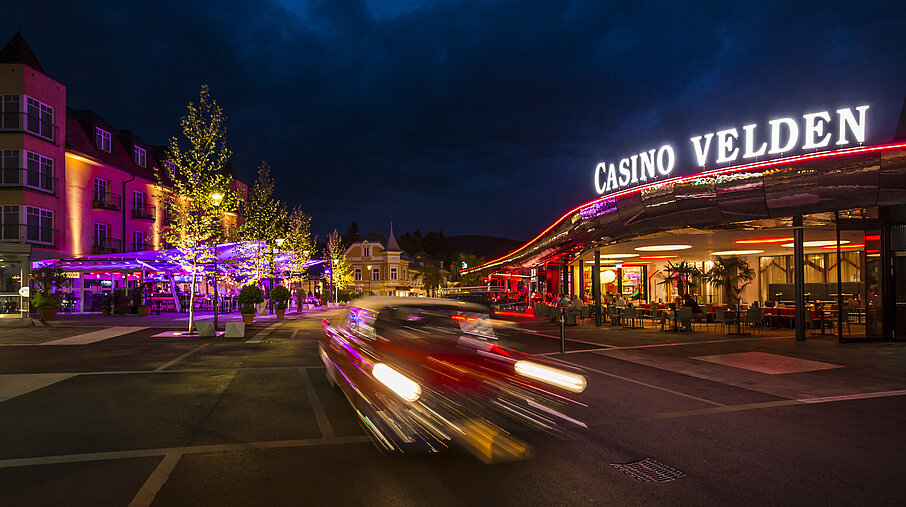 Casino Velden bei Nacht