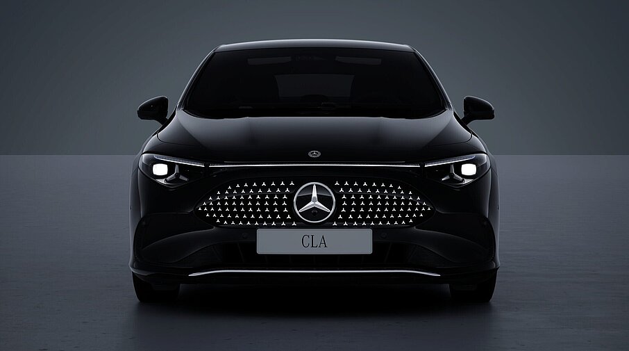 Mercedes Benz CLA 250+ in schwarz von vorne 