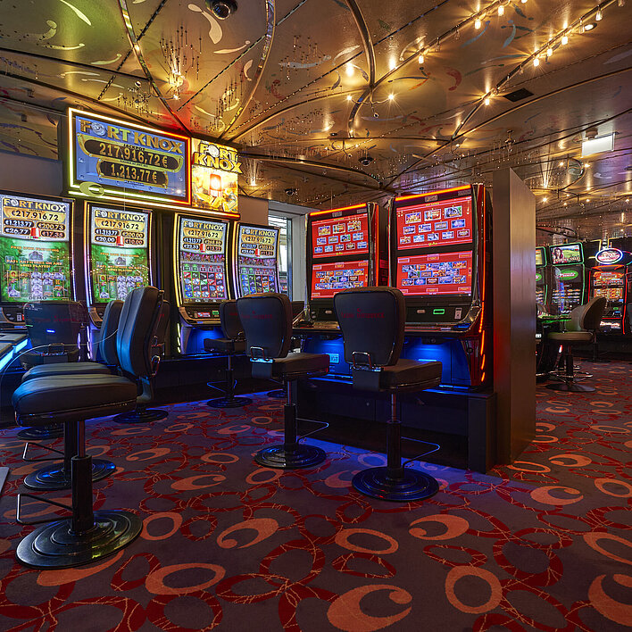 Jackpot Casino Innen-Ansicht Spielautomaten im Casino Innsbruck