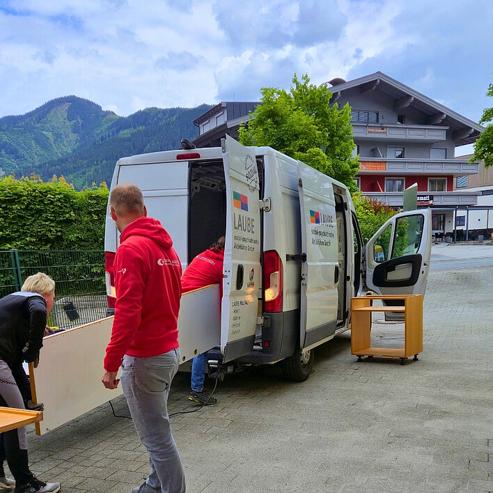 Casino Zell am See Mitarbeiter beim Einsatz für Laube GmbH Salzburg