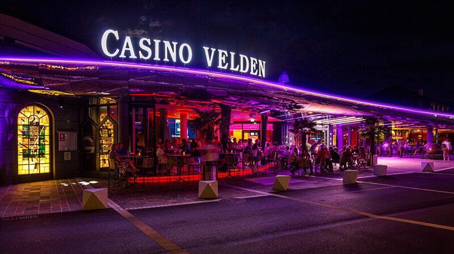 Casino Velden mit Beleuchtung