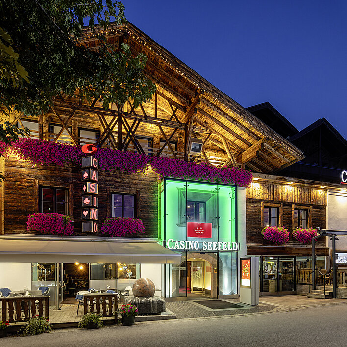 Casino Seefeld Außenansicht bei Nacht