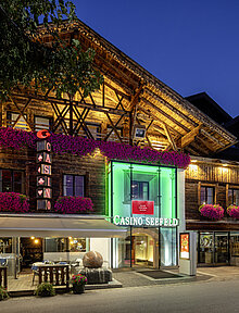 Casino Seefeld Außenansicht bei Nacht