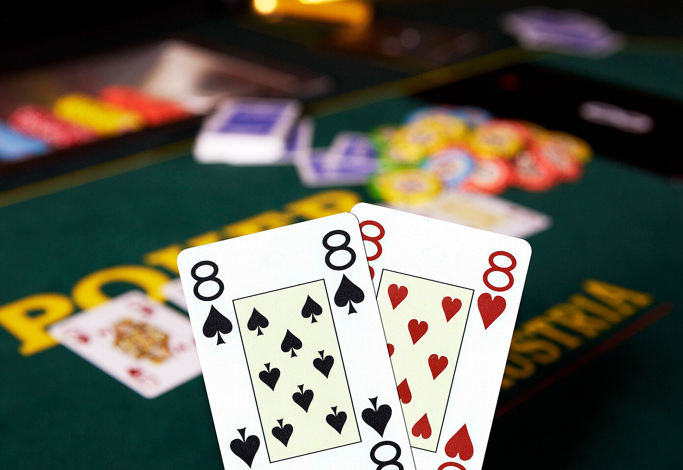 Lucky 8 Poker Cash Game Aktion Pokerhand mit zwei Achtern