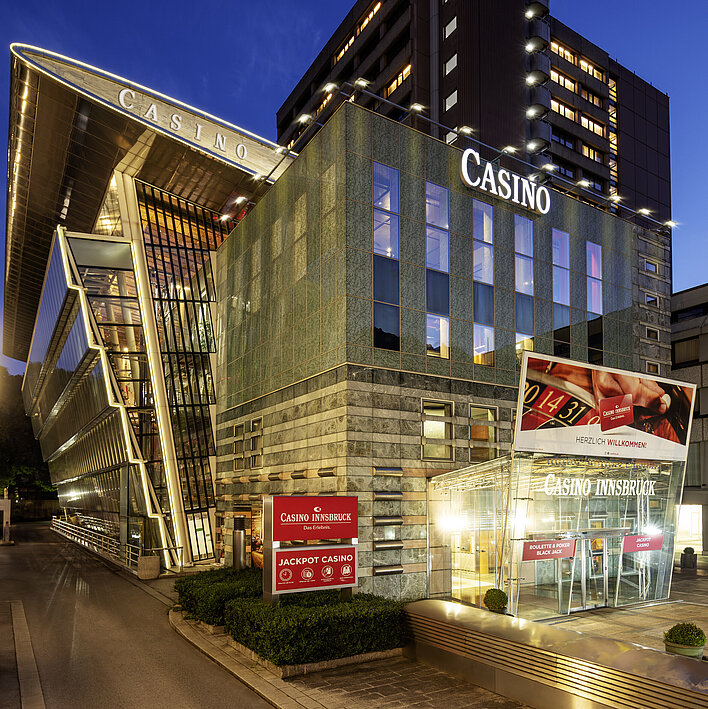 Casino Innsbruck Außenansicht bei Nacht