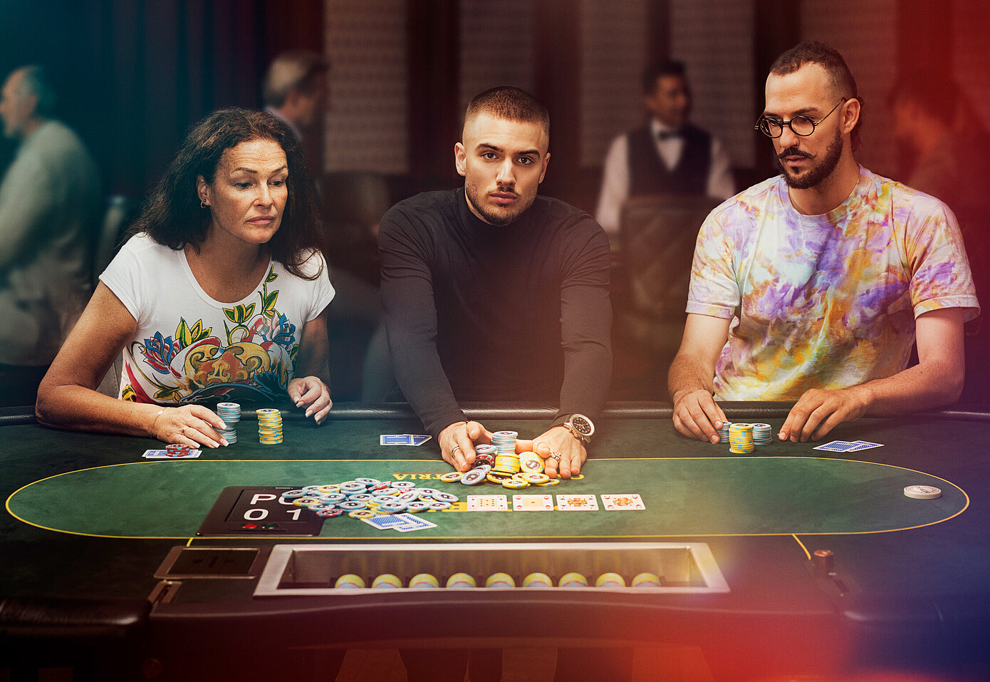 Gruppe bei Poker Turnier im Casino