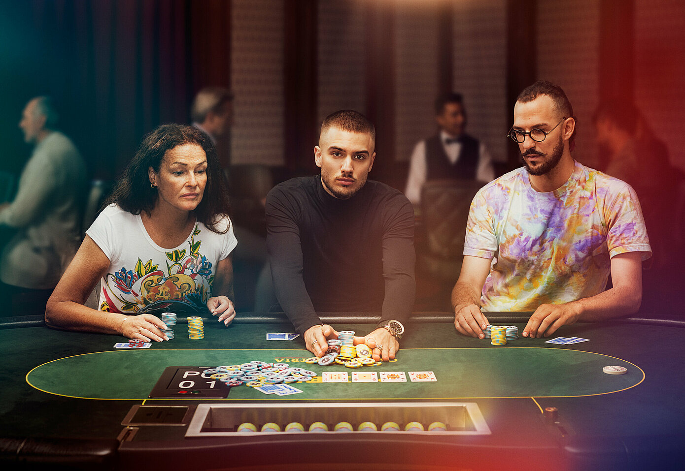 Gruppe bei Poker Turnier im Casino